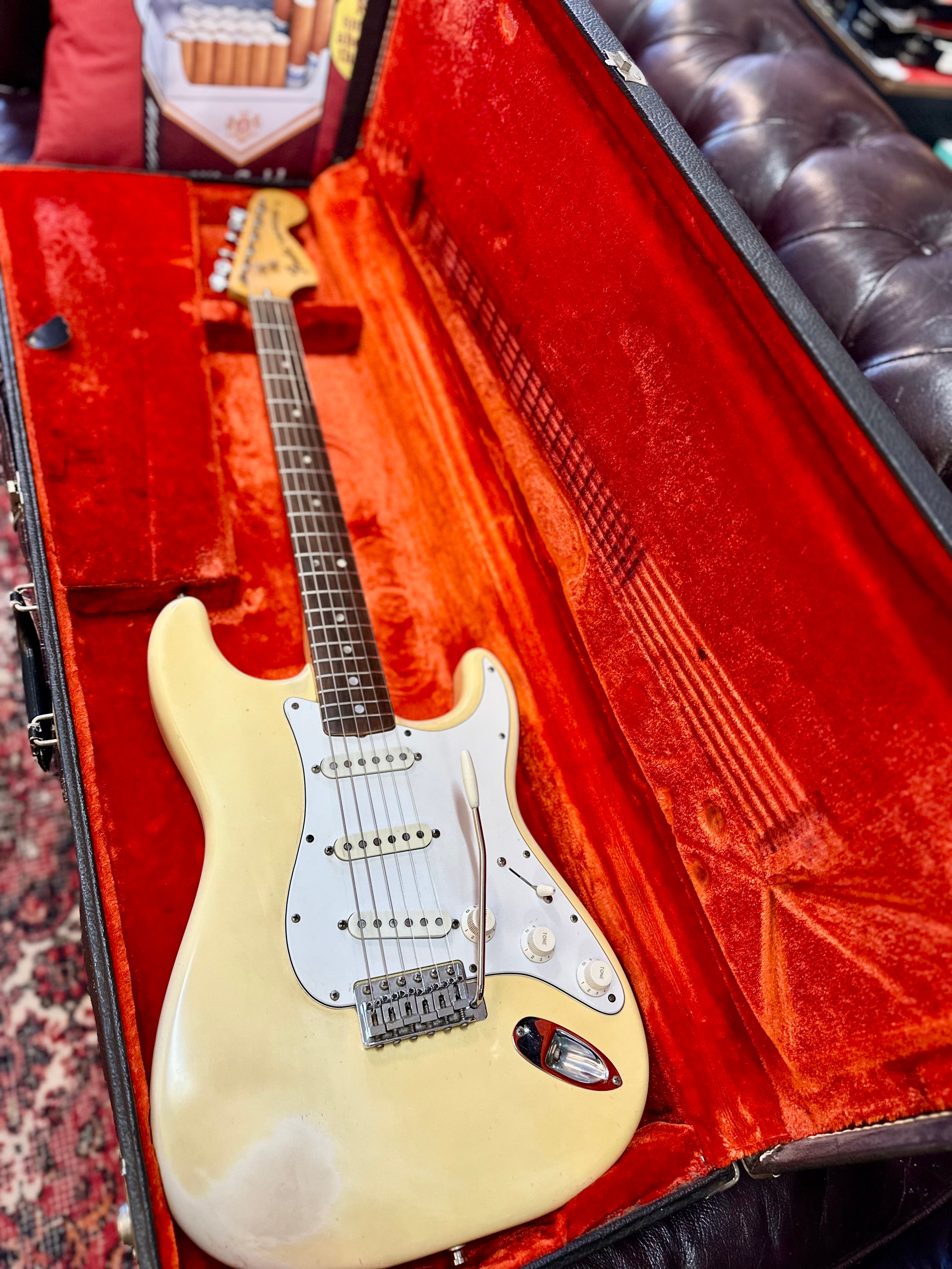 Fender | Stratocaster | Olympic White | 1975 | Vintage Fender | Stratocaster | Olympic White | 1975 | Vintage